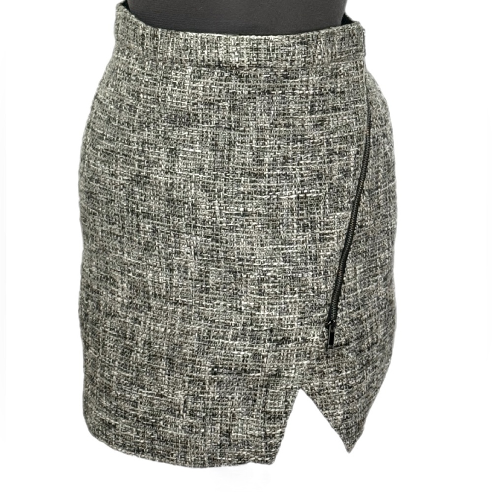 Banana Republic Grey Tweed Diagonal Zip Mini Skirt Size 0 - Picture 4 of 10